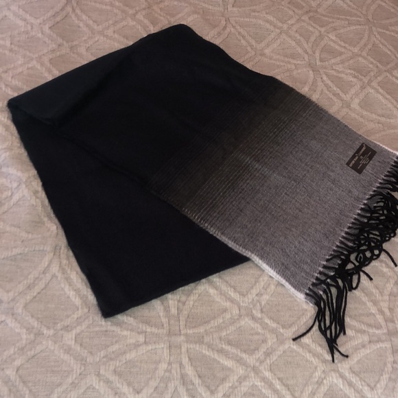 Hat & Scarf Bundle - Picture 7 of 9